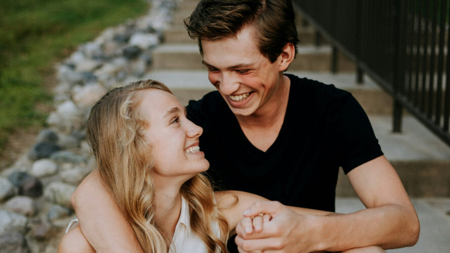 Co kupić na Święto Zakochanych? Gdzie kupić uniwersalne prezenty na Walentynki? Sprawdzone inspiracje i pomysły dla par!