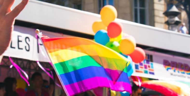 Dlaczego ludzie chcą brać udział w Paradzie Równości? Skąd nienawiść do osób LGBT? Z jakich powodów, mamy awersje do homoseksualistów!