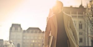 Jakimi przemyśleniami dzielą się Internetowi specjaliści? Komu łatwo przylepić łatkę w sieci? Jak analizować informacje z Internetu!