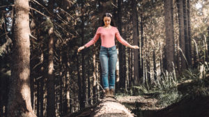 Gdzie szukać spokoju w świecie? W jaki sposób poradzić sobie w kryzysowych sytuacjach? Jak czuć się bezpiecznie w trudnych chwilach!