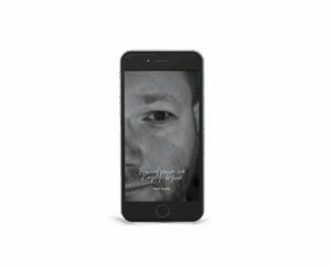 Bezpośrednie, zabawne, a przy tym z morałem. „Powiedzenia na Każdy Dzień” to fotoalbum z autorskimi aforyzmami opartymi na osobistych przemyśleniach. Każda strona zawiera osobne zdjęcie i sentencję, dotyczącą: relacji międzyludzkich, życia osobistego, samorozwoju.